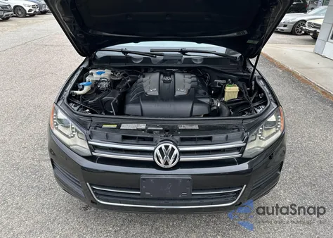 2013 Volkswagen Touareg V6 Tdi z USA, uszkodzony, nr VIN WVGEP9BP8DD005795